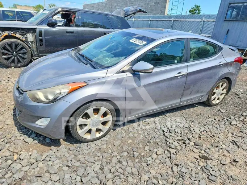 2013 Hyundai Elantra фото