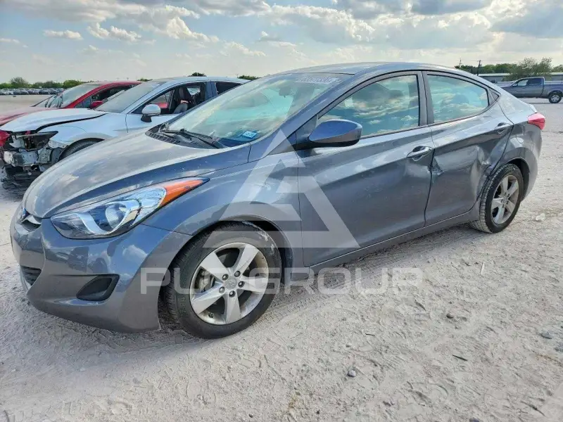 2013 Hyundai Elantra фото