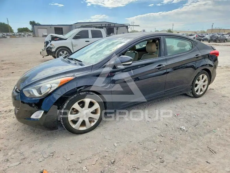 2013 Hyundai Elantra photo