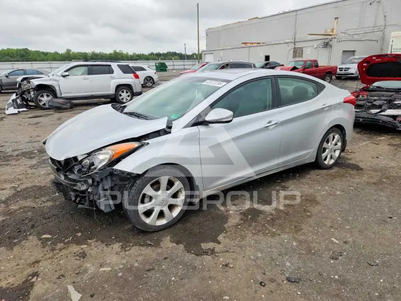 2013 Hyundai Elantra фото