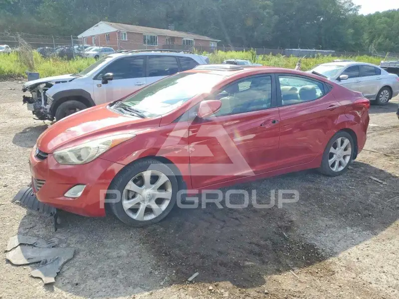 2013 Hyundai Elantra photo