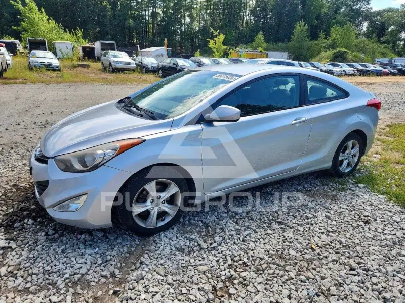 2013 Hyundai Elantra фото
