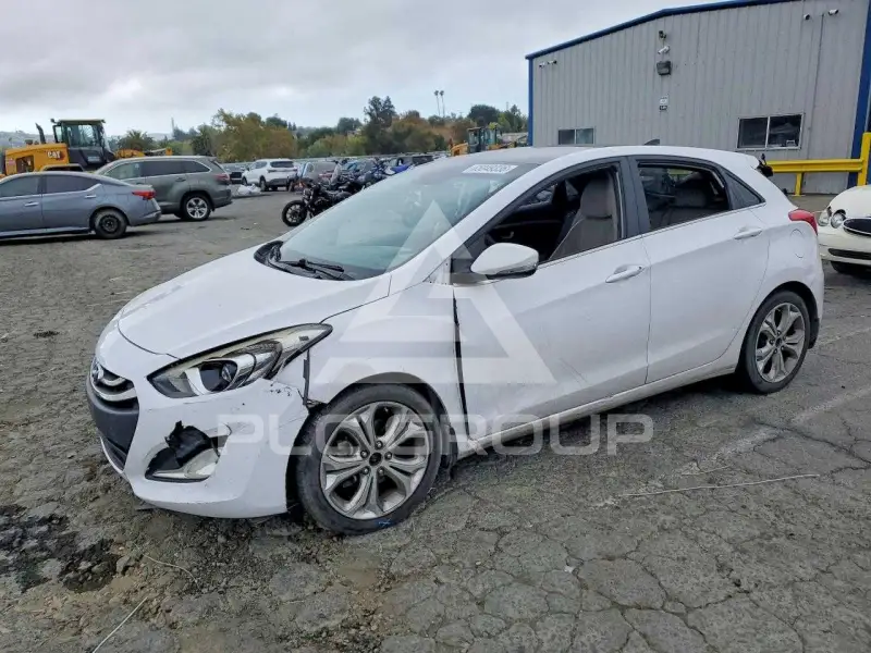 2013 Hyundai Elantra фото