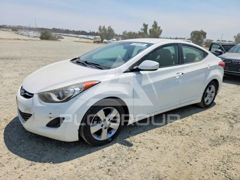 2013 Hyundai Elantra фото