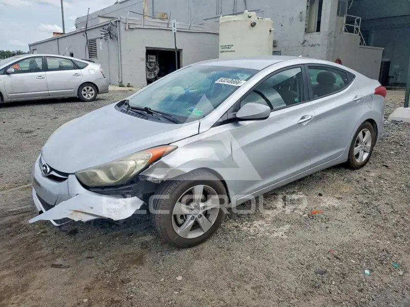 2013 Hyundai Elantra фото