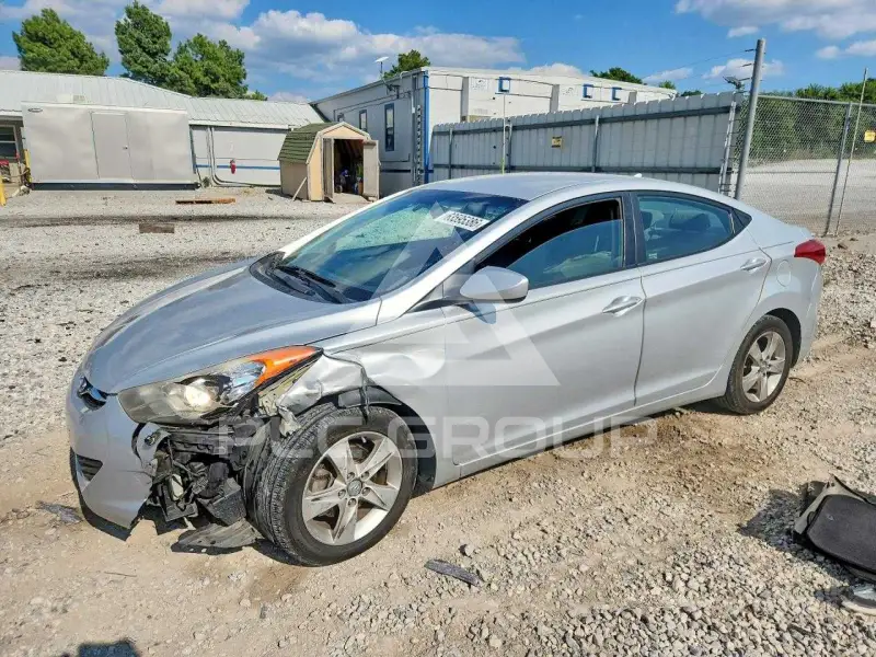 2013 Hyundai Elantra фото