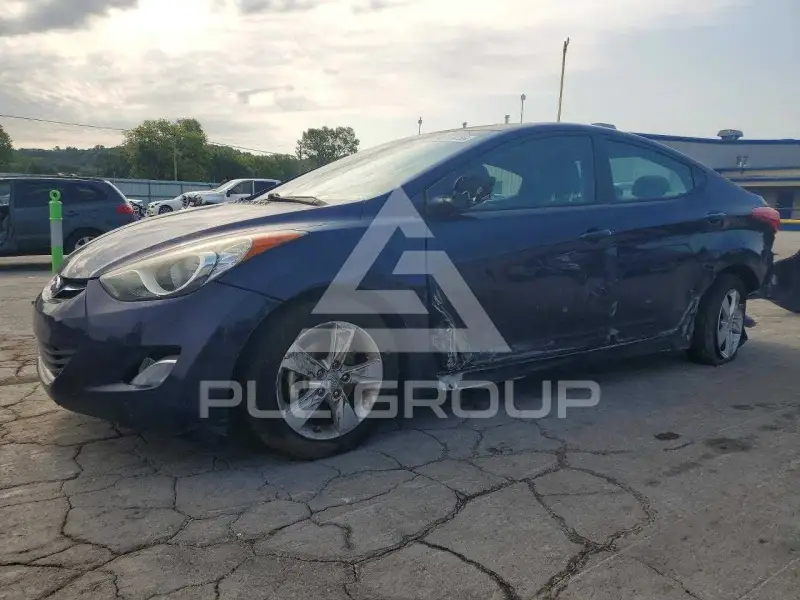 2013 Hyundai Elantra фото