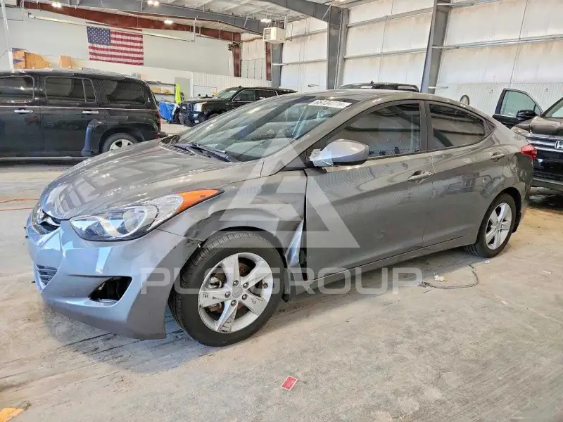 2013 Hyundai Elantra фото