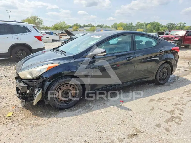 2013 Hyundai Elantra фото