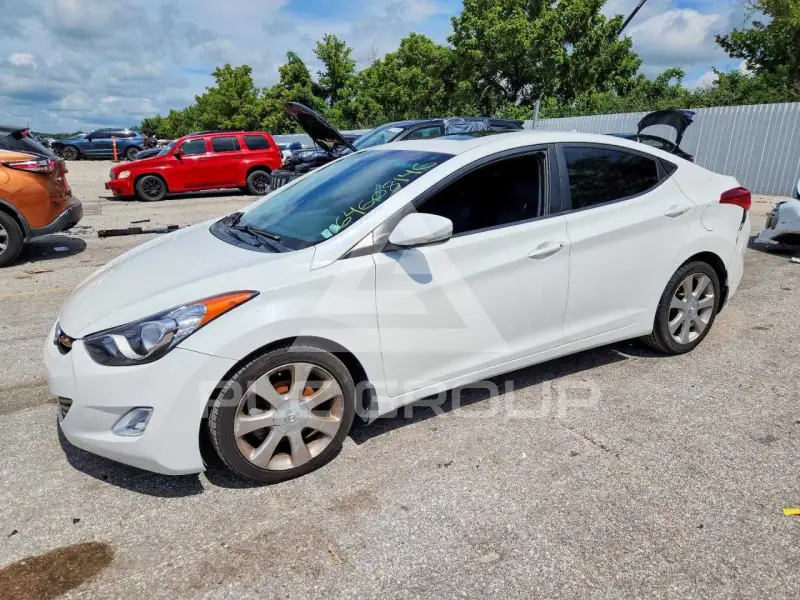 2013 Hyundai Elantra фото