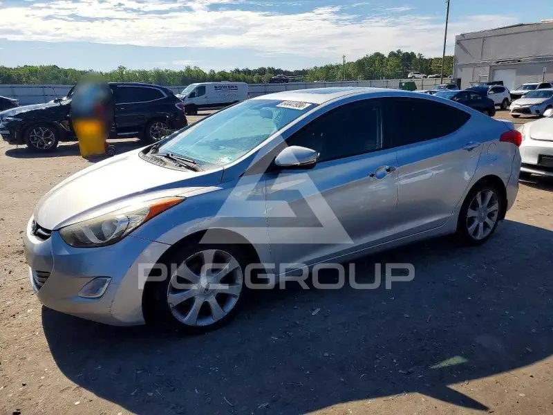 2013 Hyundai Elantra фото