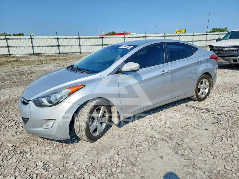 2013 Hyundai Elantra фото