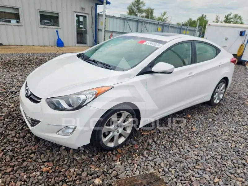 2013 Hyundai Elantra photo
