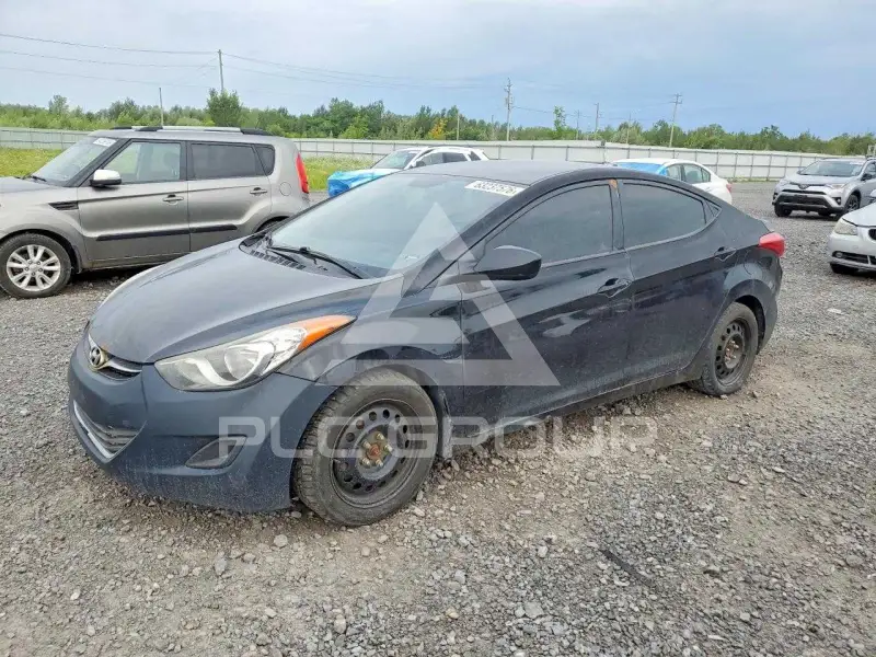 2013 Hyundai Elantra photo