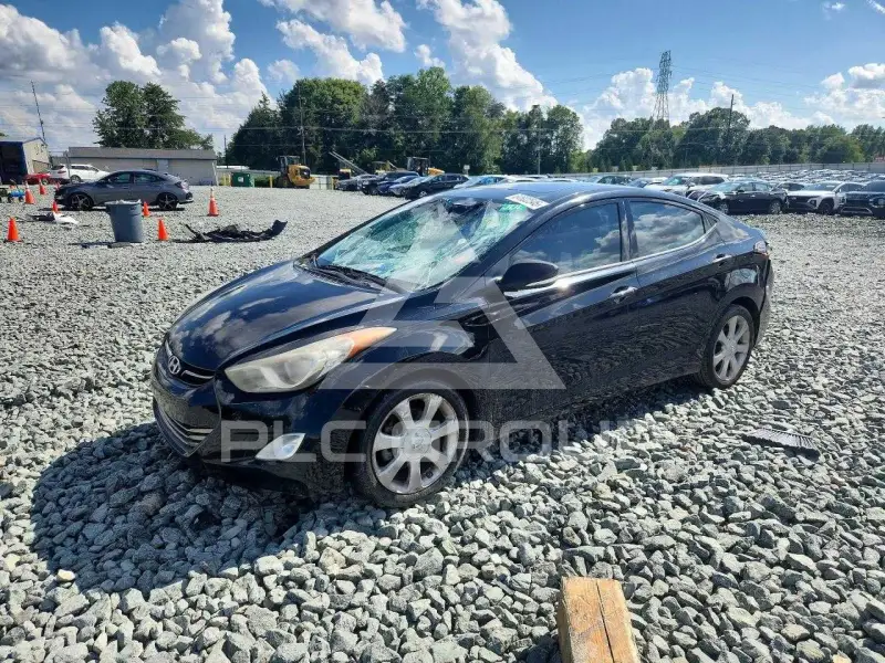 2013 Hyundai Elantra photo