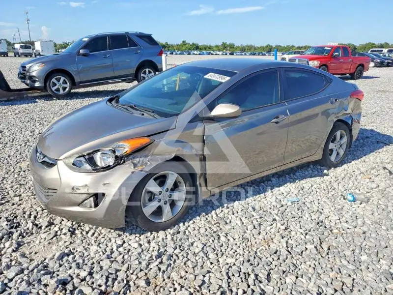 2013 Hyundai Elantra фото