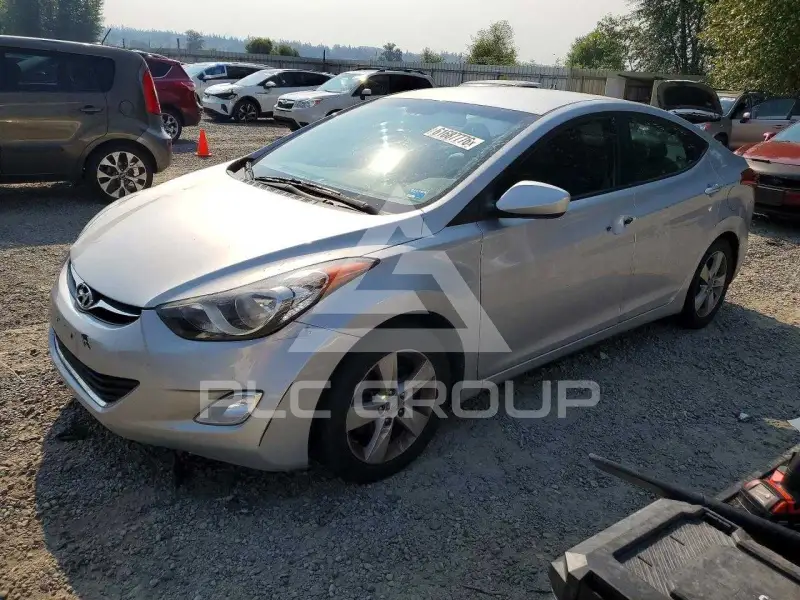 2013 Hyundai Elantra photo