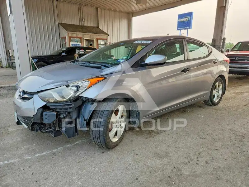 2013 Hyundai Elantra фото