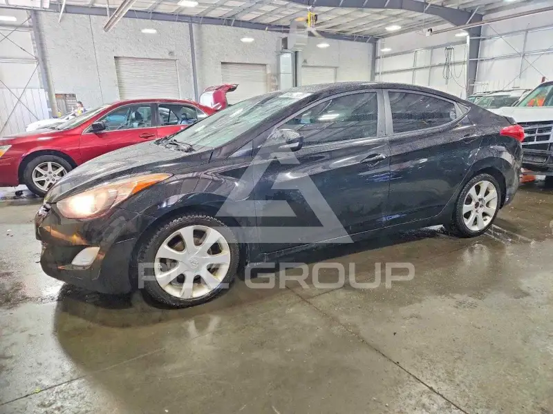 2013 Hyundai Elantra фото