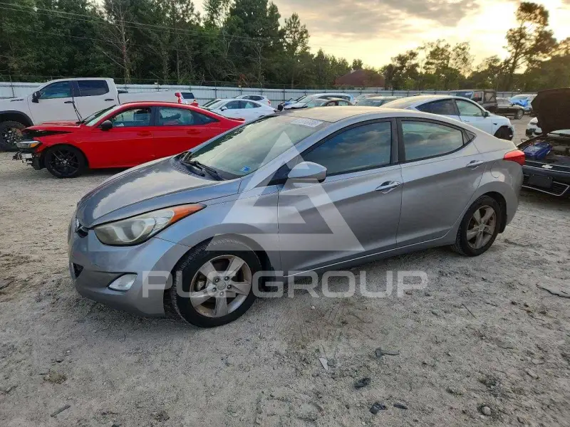 2013 Hyundai Elantra фото