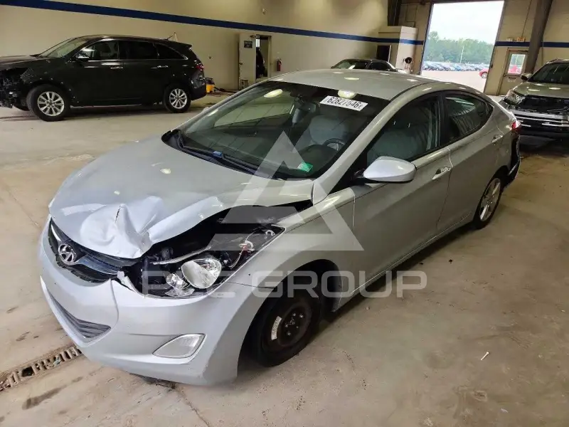 2013 Hyundai Elantra photo
