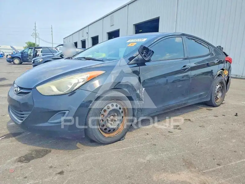 2013 Hyundai Elantra фото