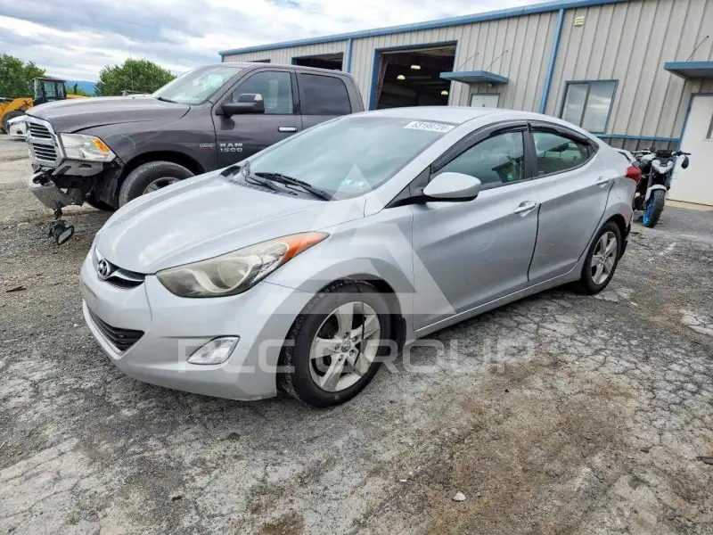 2013 Hyundai Elantra фото