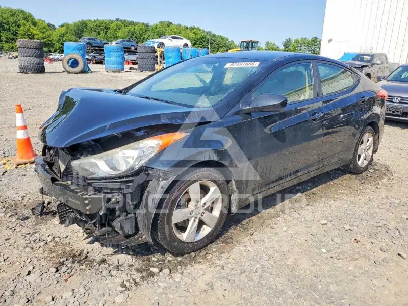 2013 Hyundai Elantra photo