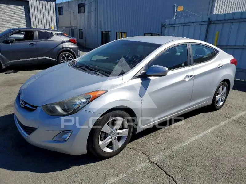 2013 Hyundai Elantra фото
