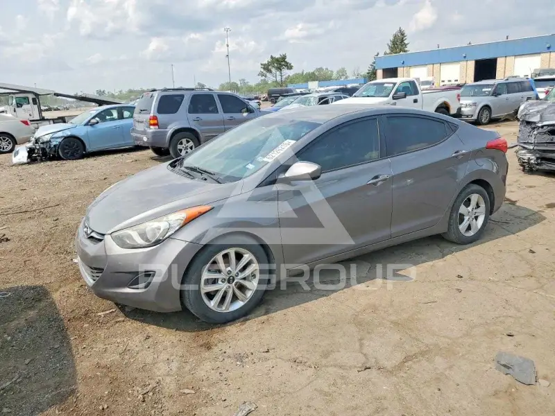 2013 Hyundai Elantra фото