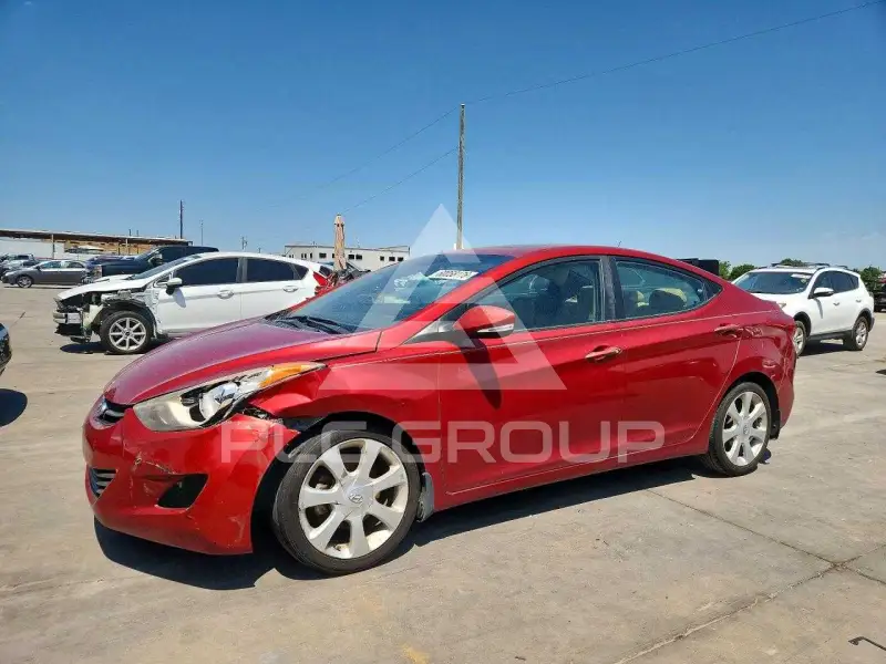 2013 Hyundai Elantra photo
