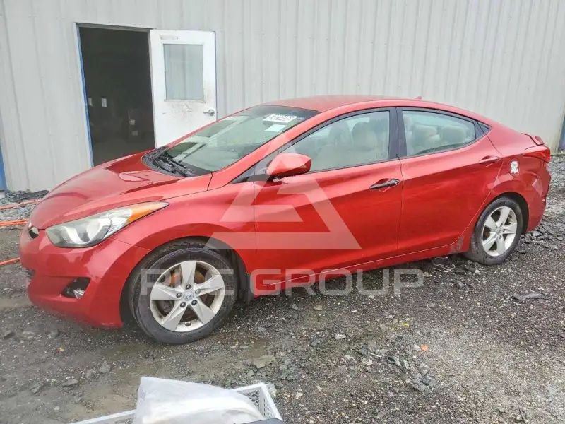 2013 Hyundai Elantra photo