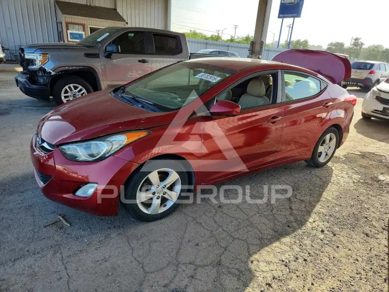 2013 Hyundai Elantra photo
