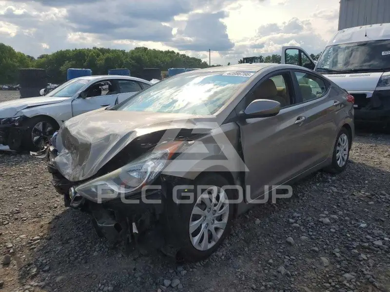 2013 Hyundai Elantra фото