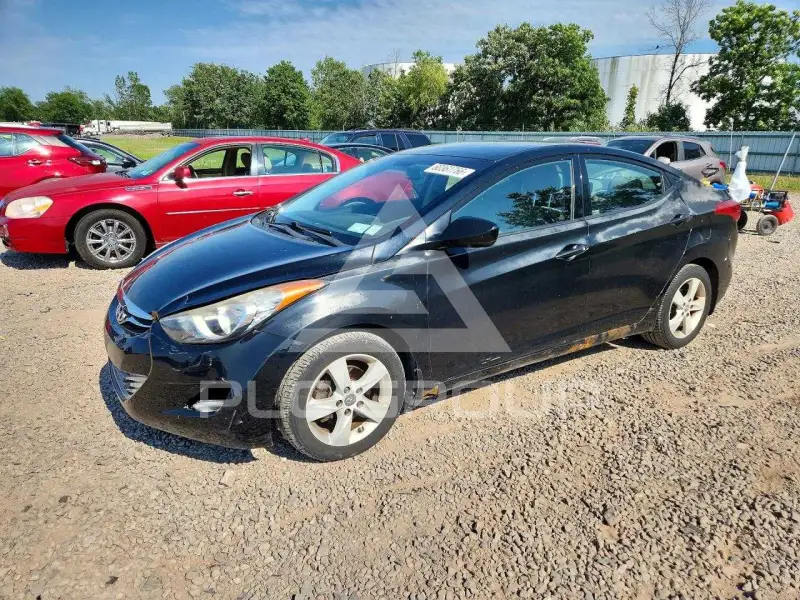 2013 Hyundai Elantra фото