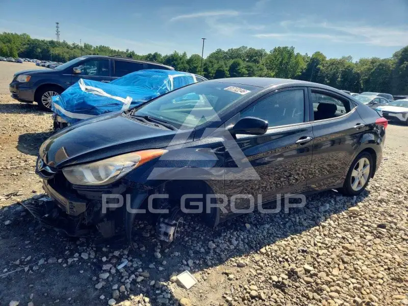 2013 Hyundai Elantra фото