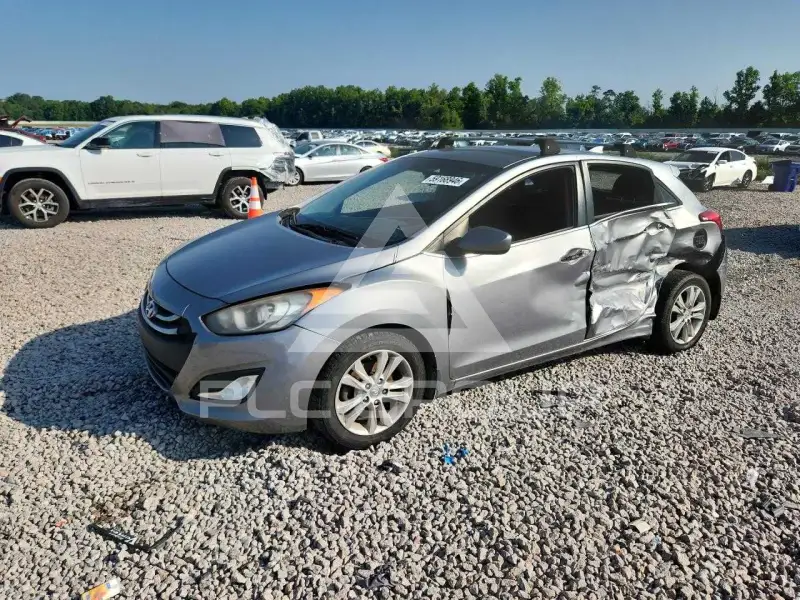 2013 Hyundai Elantra photo