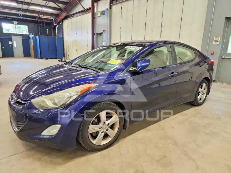 2013 Hyundai Elantra photo
