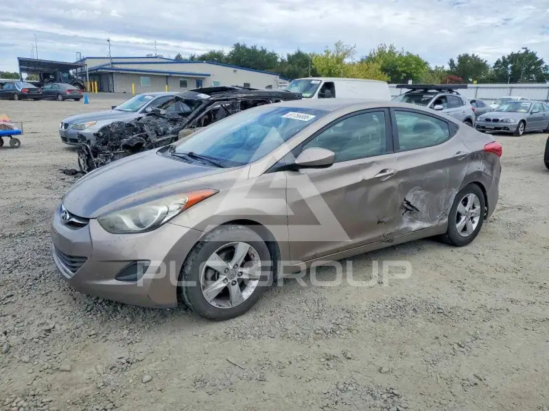 2013 Hyundai Elantra фото