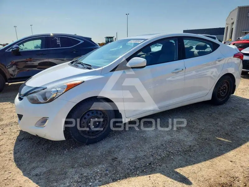 2013 Hyundai Elantra photo