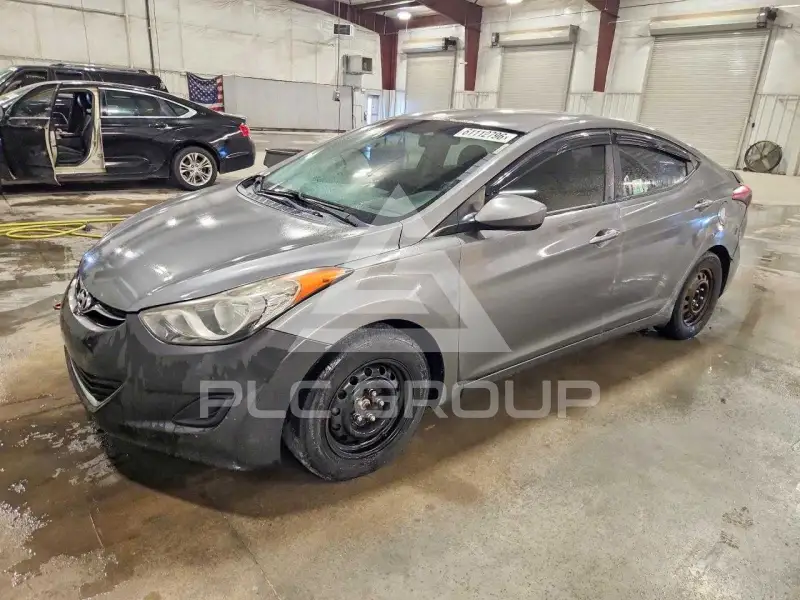 2013 Hyundai Elantra photo