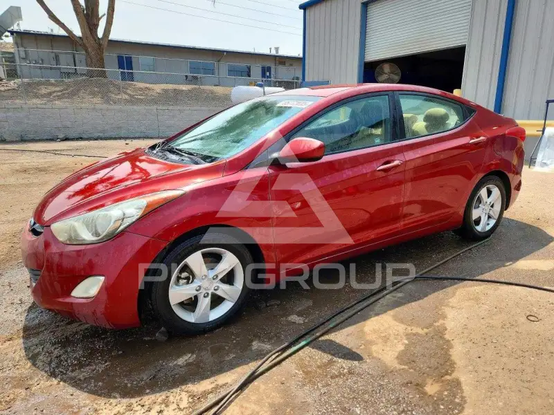 2013 Hyundai Elantra photo