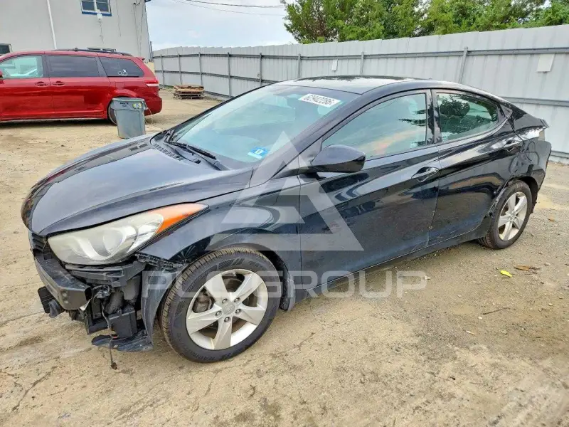 2013 Hyundai Elantra фото