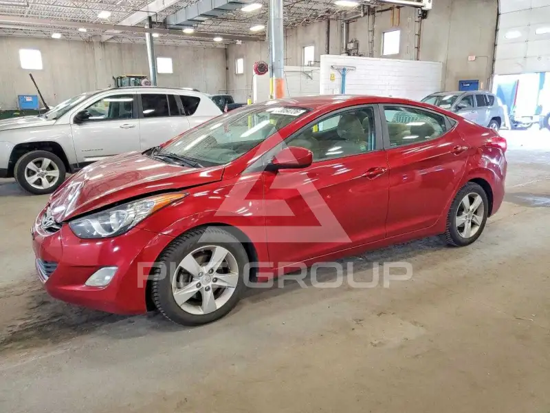 2013 Hyundai Elantra photo