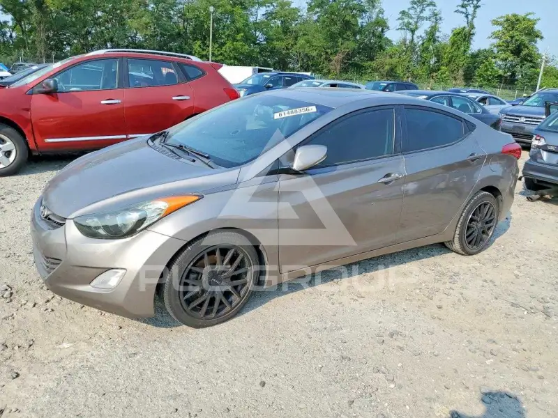 2013 Hyundai Elantra фото