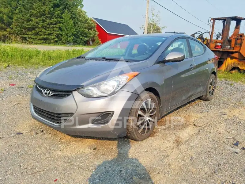 2013 Hyundai Elantra photo