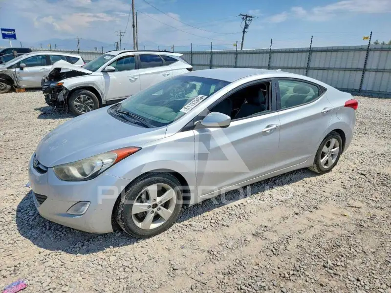 2013 Hyundai Elantra фото
