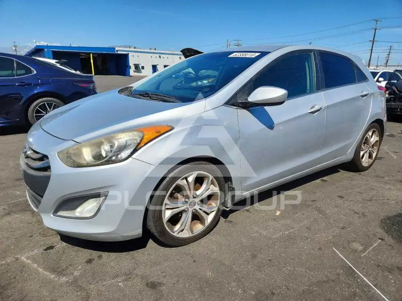 2013 Hyundai Elantra photo