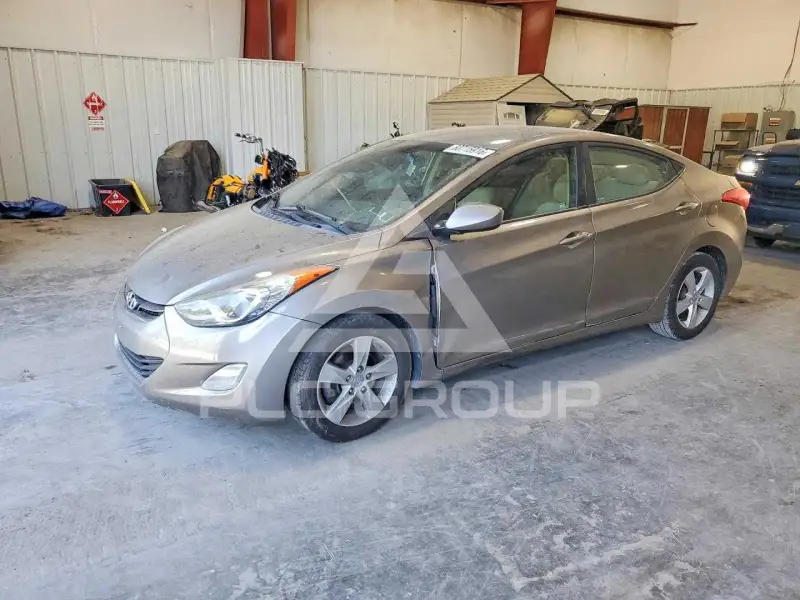 2013 Hyundai Elantra photo