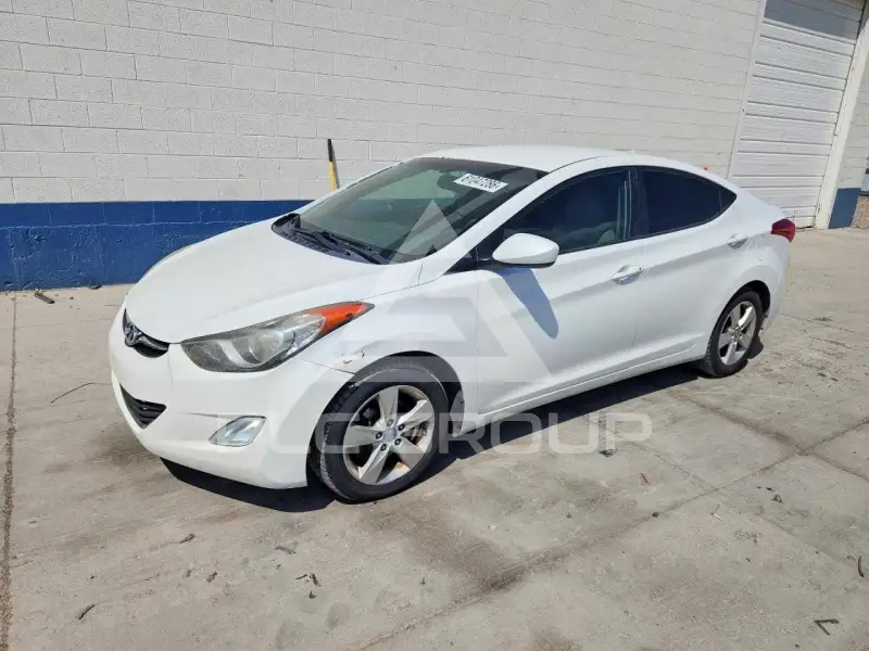 2013 Hyundai Elantra фото